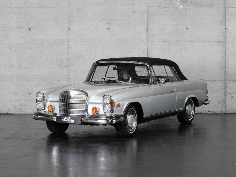Image 2/48 of Mercedes-Benz 280 SE (1969)
