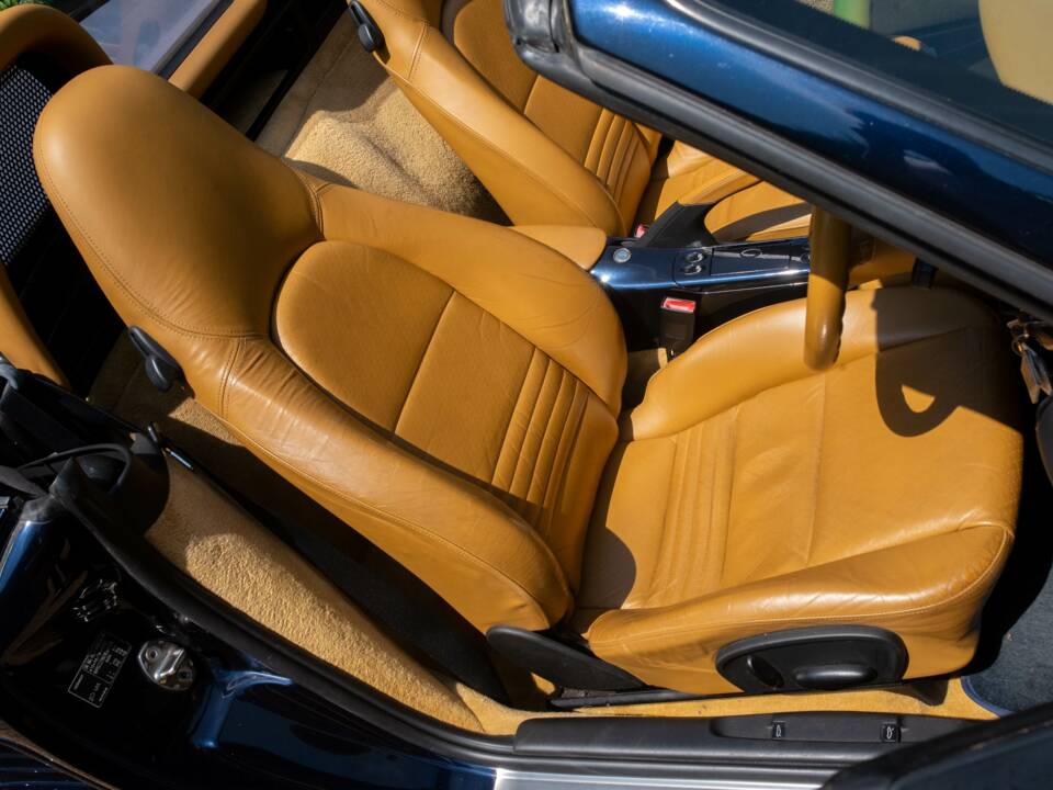 Immagine 33/50 di Porsche Boxster (2004)