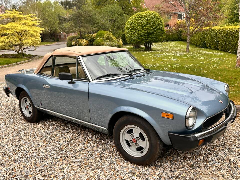 Image 37/37 of FIAT Spider 2000 (1981)