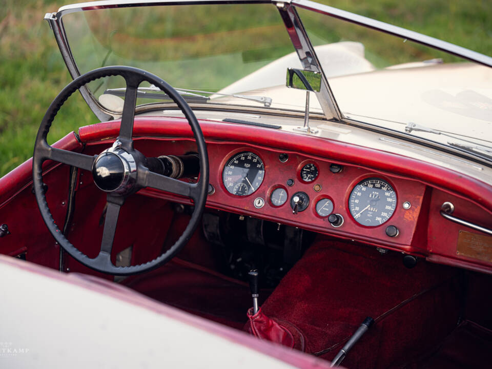 Afbeelding 10/14 van Jaguar XK 120 SE OTS (1954)