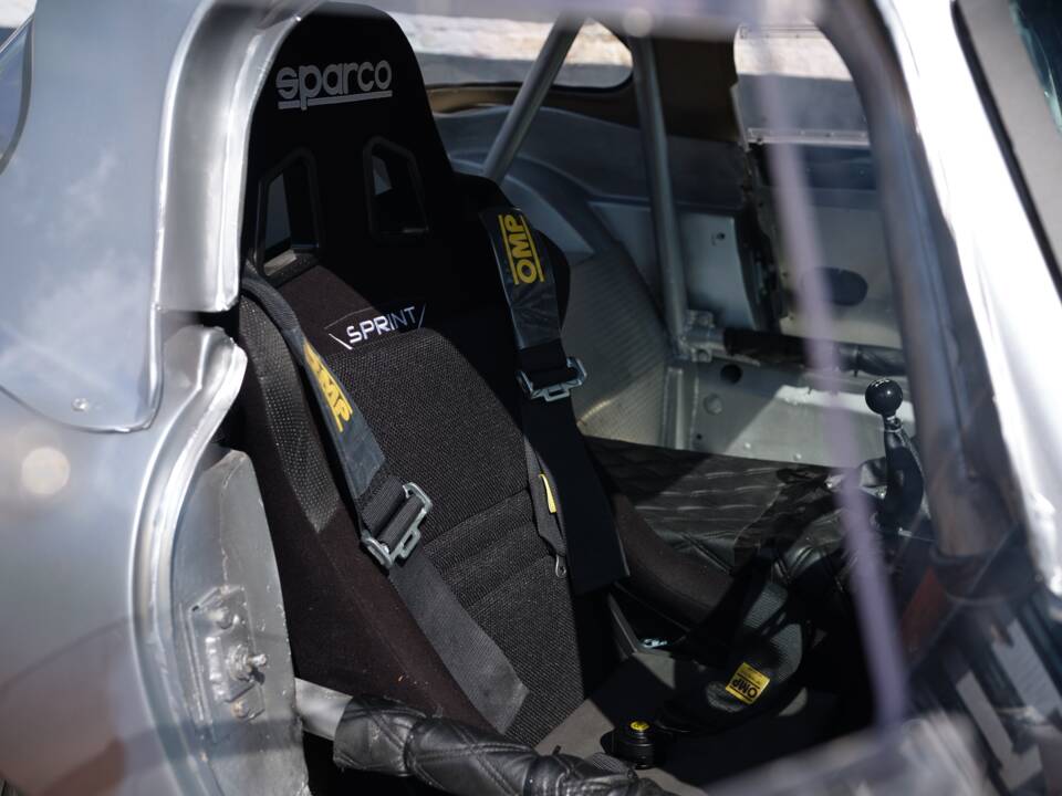 Image 18/50 de Jaguar Type E 3.8 (1970)