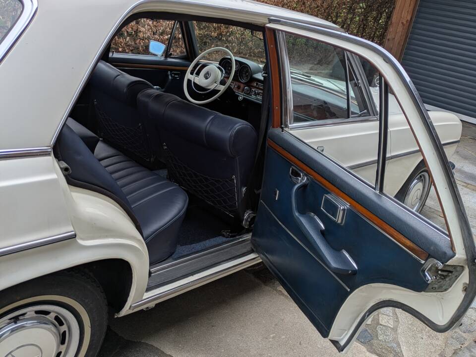 Immagine 17/24 di Mercedes-Benz 300 SEL 6.3 (1972)