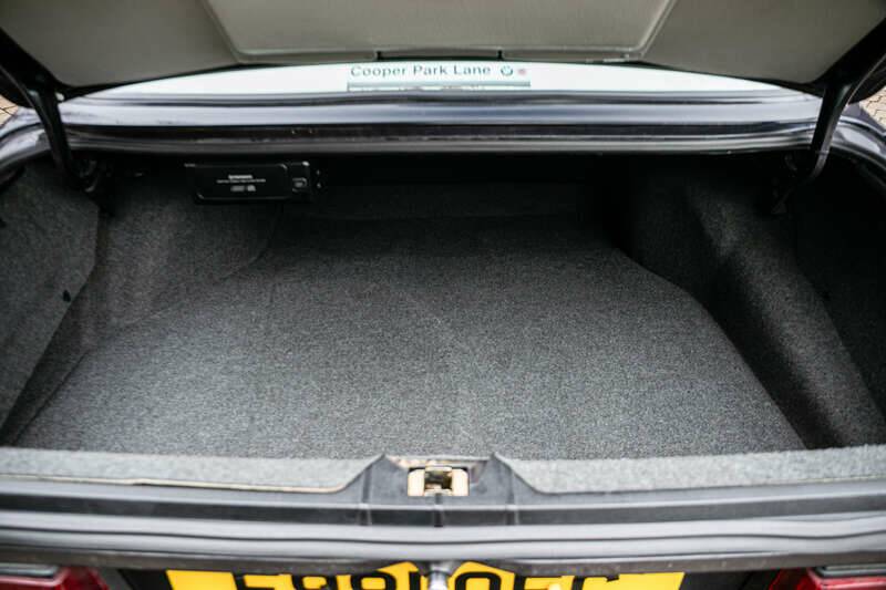 Bild 47/50 von BMW 635 CSi (1989)