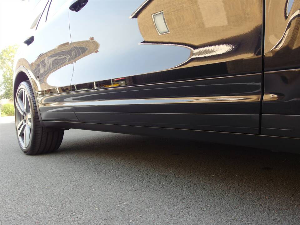 Bild 20/98 von Porsche Cayenne Turbo (2010)