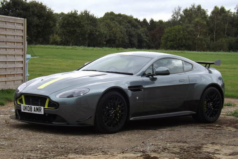 Image 15/39 de Aston Martin V8 Vantage AMR (2017)