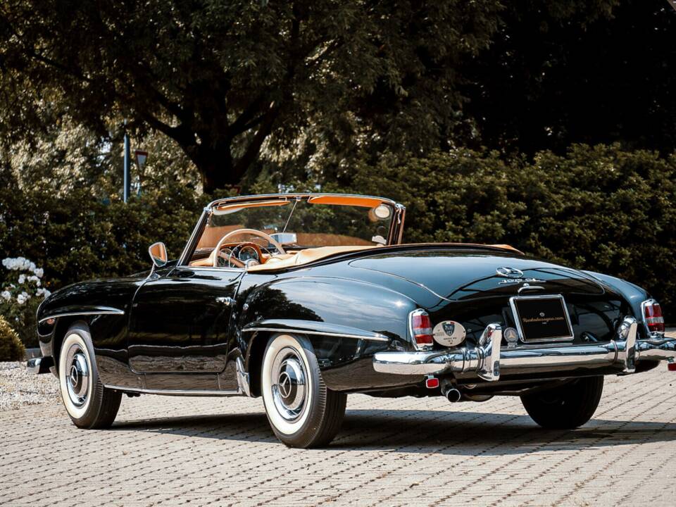 Image 14/42 of Mercedes-Benz 190 SL (1961)