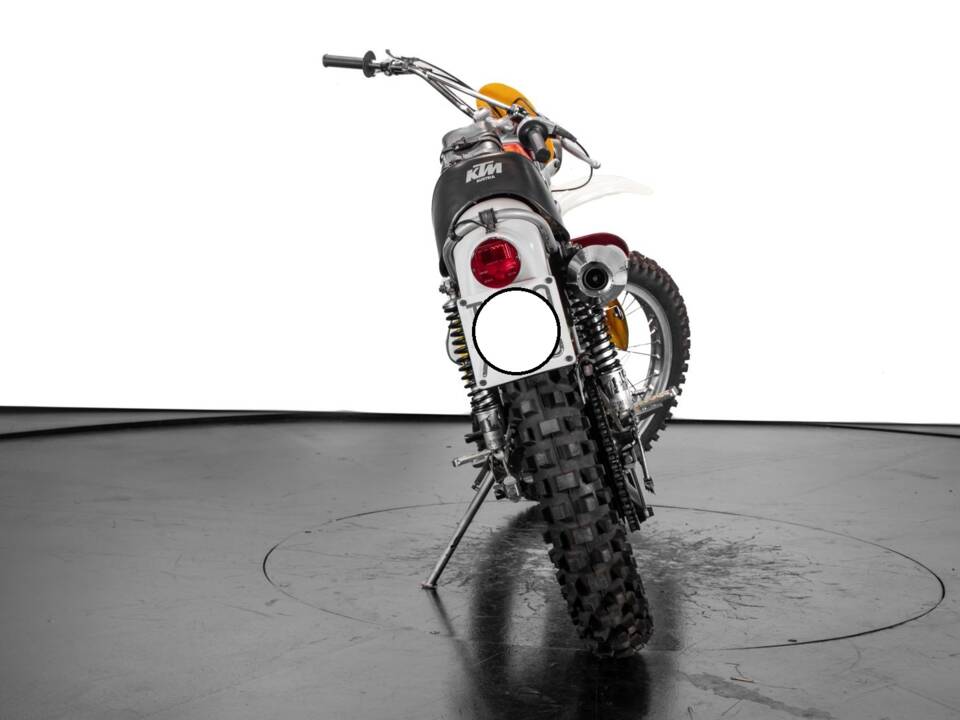Image 4/8 of KTM 250 MC/GS (1975)