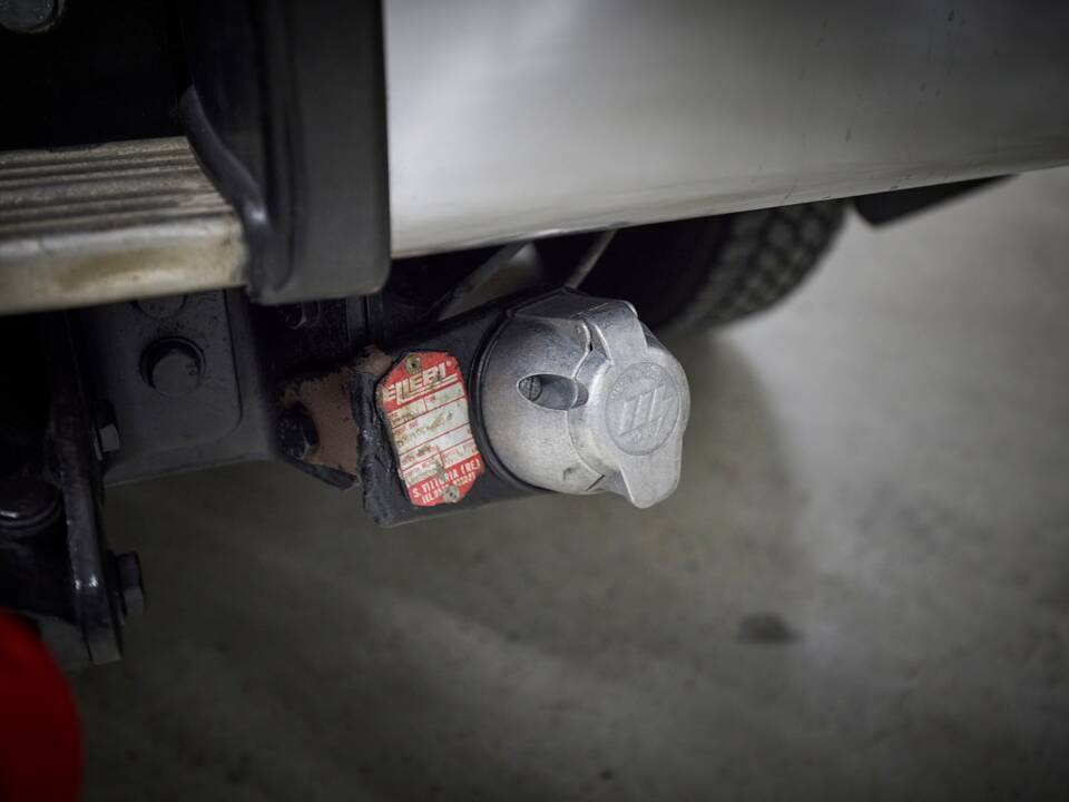 Afbeelding 63/100 van Toyota Land Cruiser LJ77 (1991)