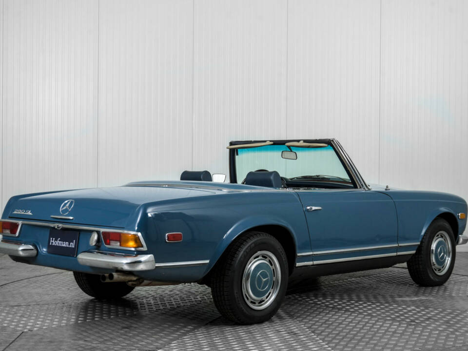 Image 2/50 of Mercedes-Benz 280 SL (1969)