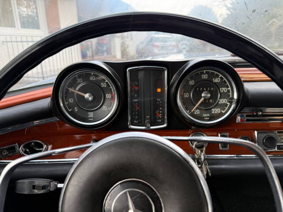 Bild 15/43 von Mercedes-Benz 250 SE (1966)