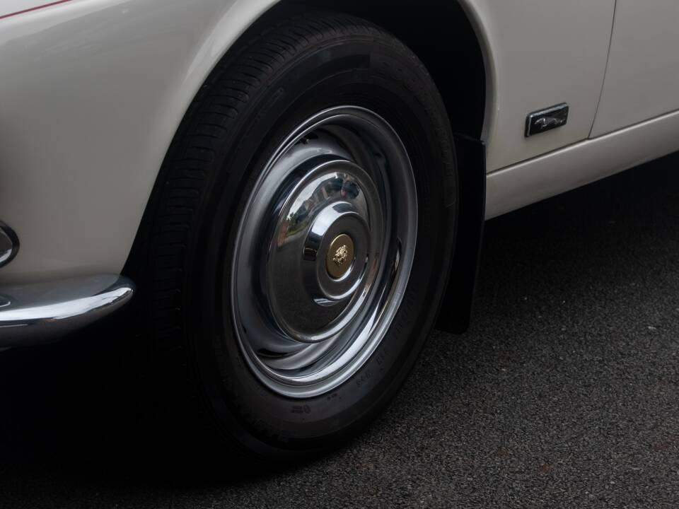 Image 39/50 of Jaguar XJ 6 4.2 (1972)