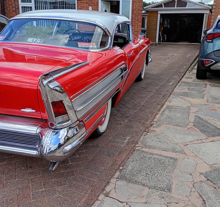 Afbeelding 13/52 van Buick Special Riviera Coupé (1958)