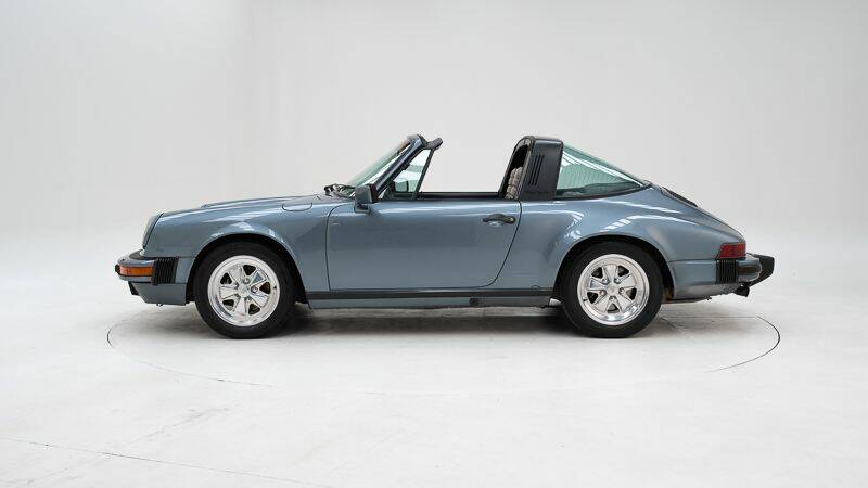 Immagine 8/15 di Porsche 911 Carrera 3.2 (1984)
