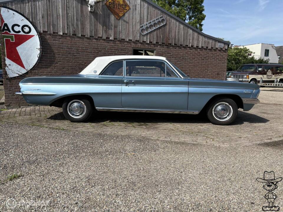 Image 3/49 of Oldsmobile F-85 Jetfire (1962)