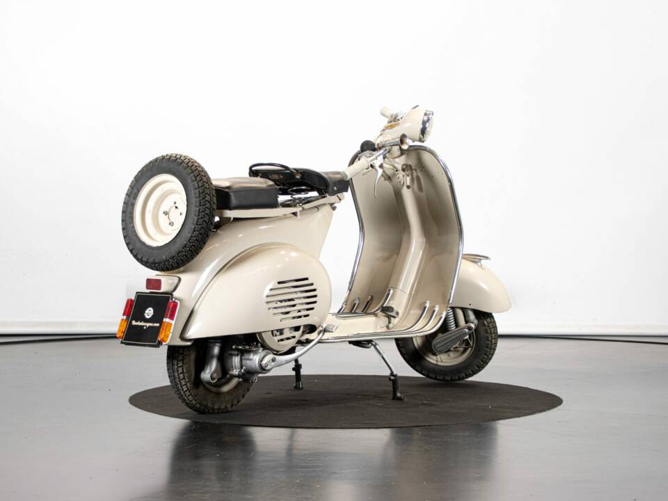 Bild 4/50 von Piaggio Vespa 150 "Struzzo" VL (1955)