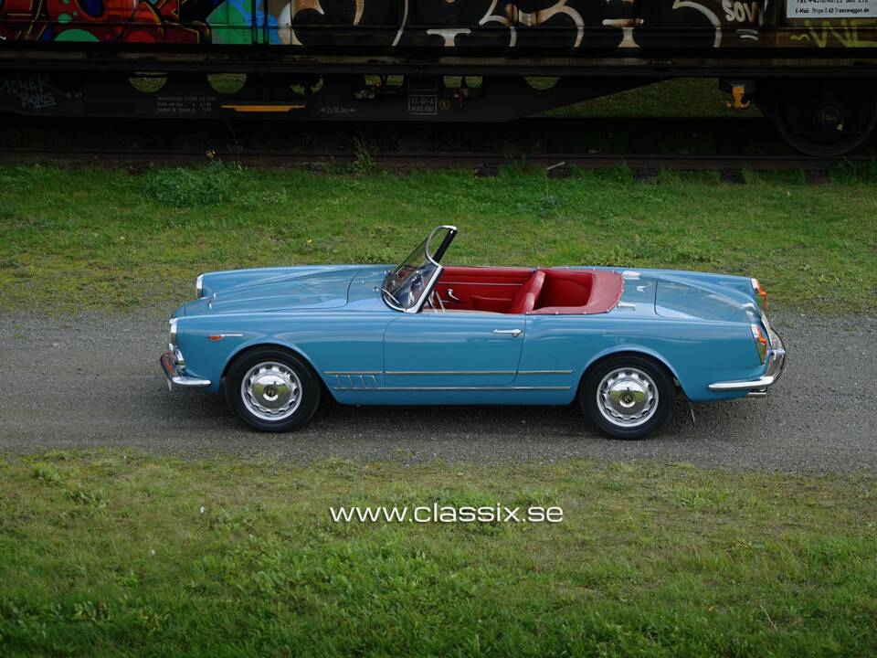 Image 11/18 of Alfa Romeo 2000 Spider (1959)