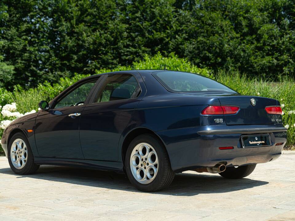 Imagen 8/50 de Alfa Romeo 156 2.5 V6 (2000)