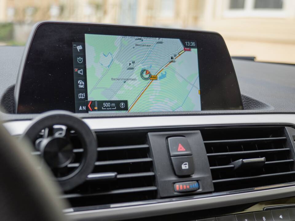 Bild 13/23 von BMW 118i (2018)