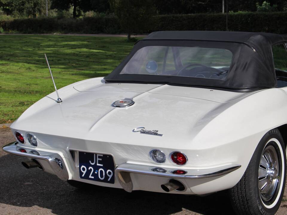 Bild 11/30 von Chevrolet Corvette Sting Ray Convertible (1964)