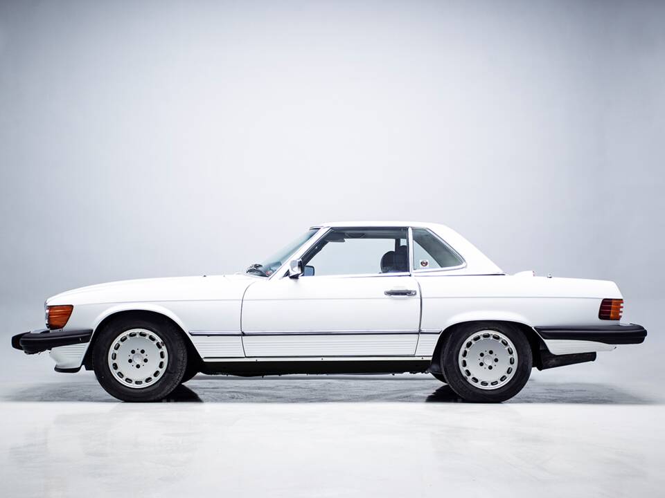 Bild 10/38 von Mercedes-Benz 560 SL (1986)