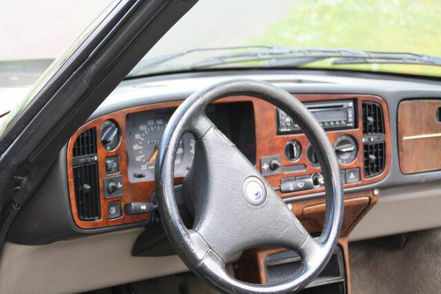 Bild 2/8 von Saab 900 2.1 i 16V (1993)