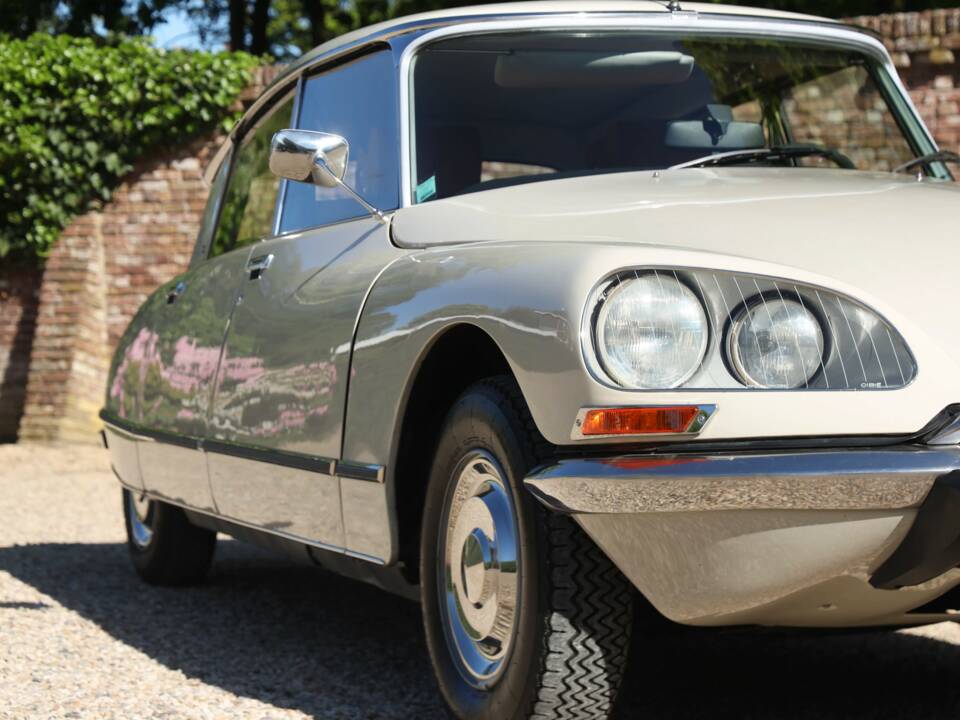 Imagen 33/50 de Citroën DS 20 Pallas (1971)