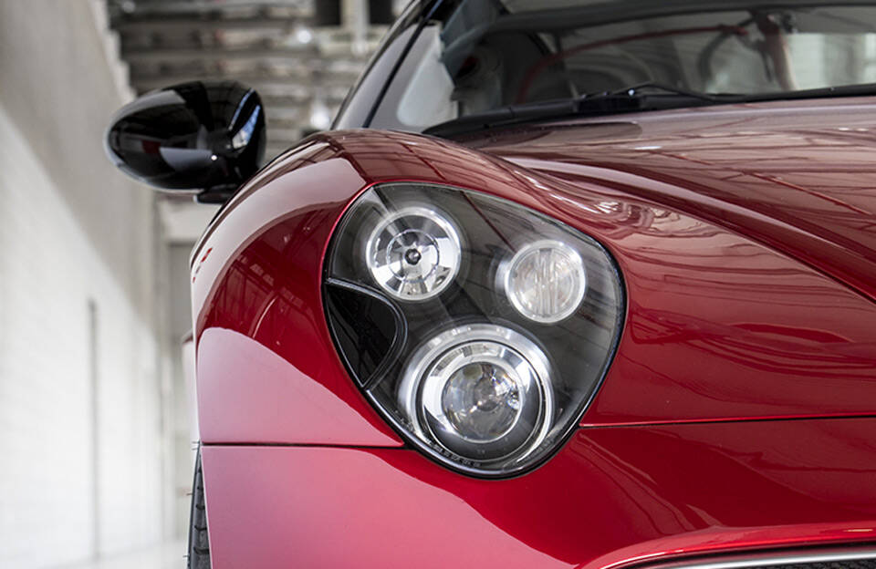 Image 4/9 of Alfa Romeo 8C Spider (2011)