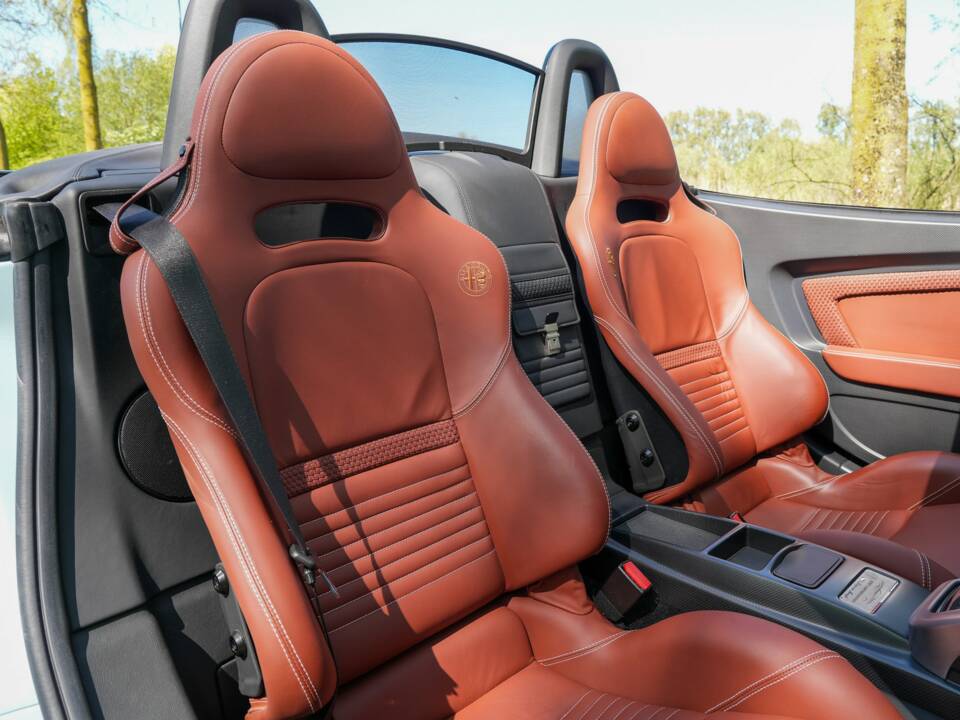Image 22/40 of Alfa Romeo 8C Spider (2009)
