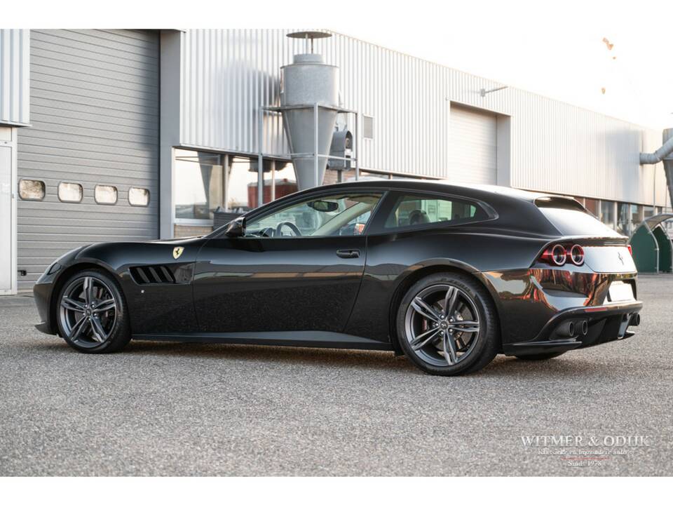 Bild 14/47 von Ferrari GTC4Lusso (2017)