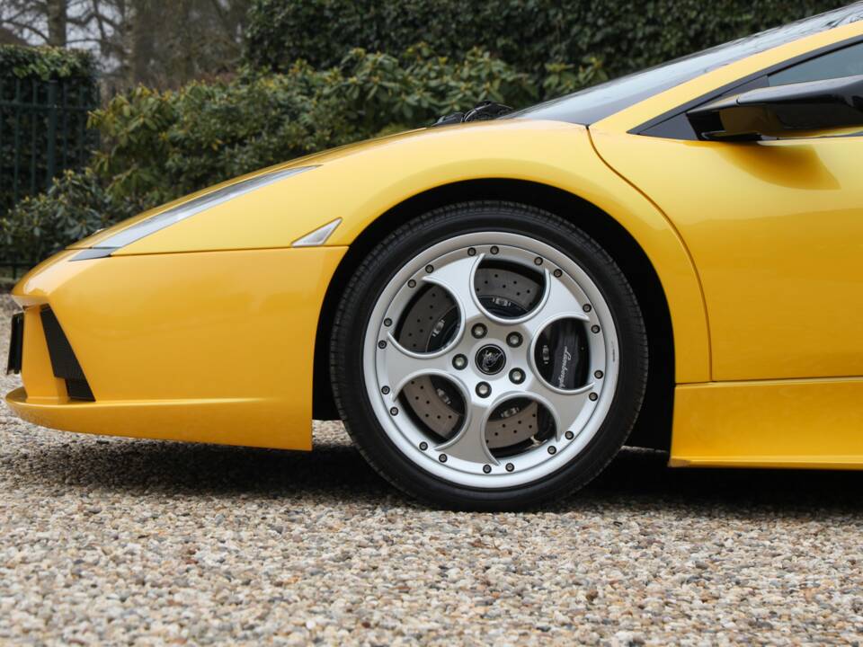 Immagine 41/50 di Lamborghini Murciélago (2002)