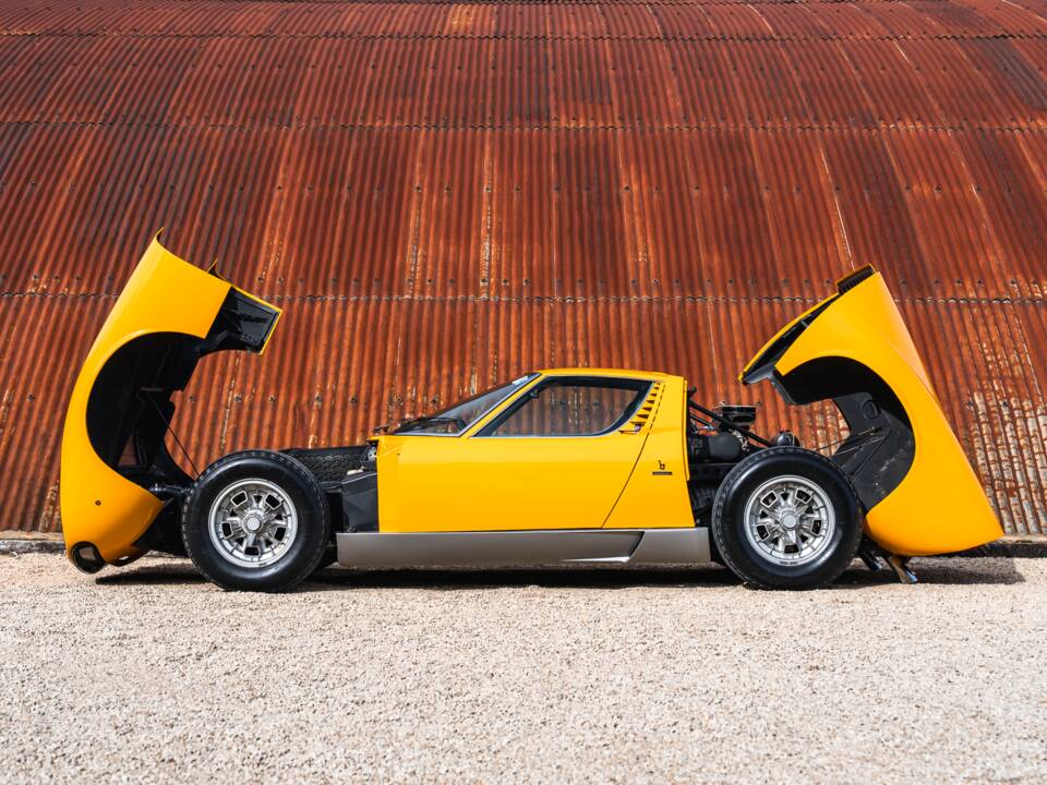 Afbeelding 33/56 van Lamborghini Miura P 400 S (1969)