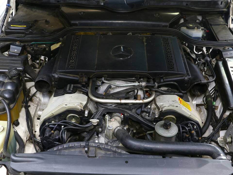 Image 26/27 of Mercedes-Benz SL 500 (1993)