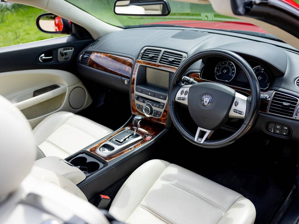Image 5/50 of Jaguar XKR (2007)