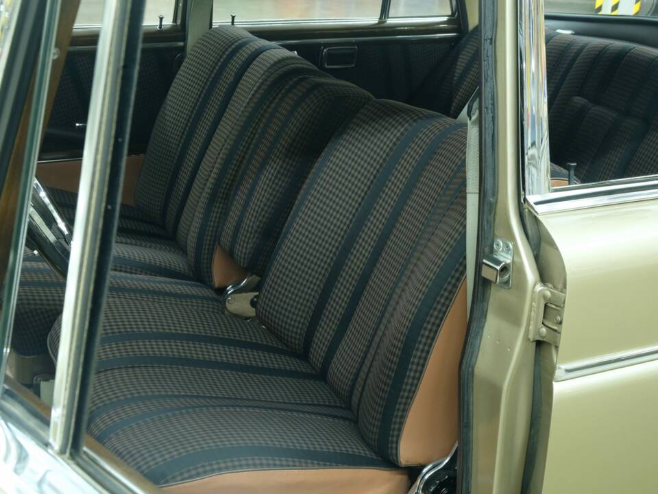 Image 30/50 of Mercedes-Benz 300 SE (1964)