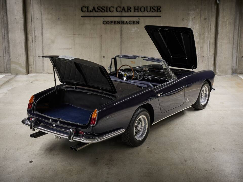 Image 14/100 of Ferrari 250 GT (1962)