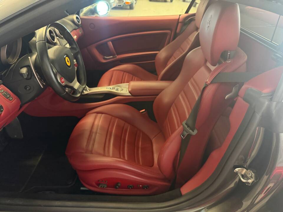 Afbeelding 17/20 van Ferrari California (2010)