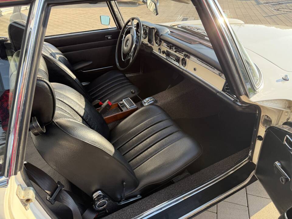 Bild 16/30 von Mercedes-Benz 280 SL (1970)