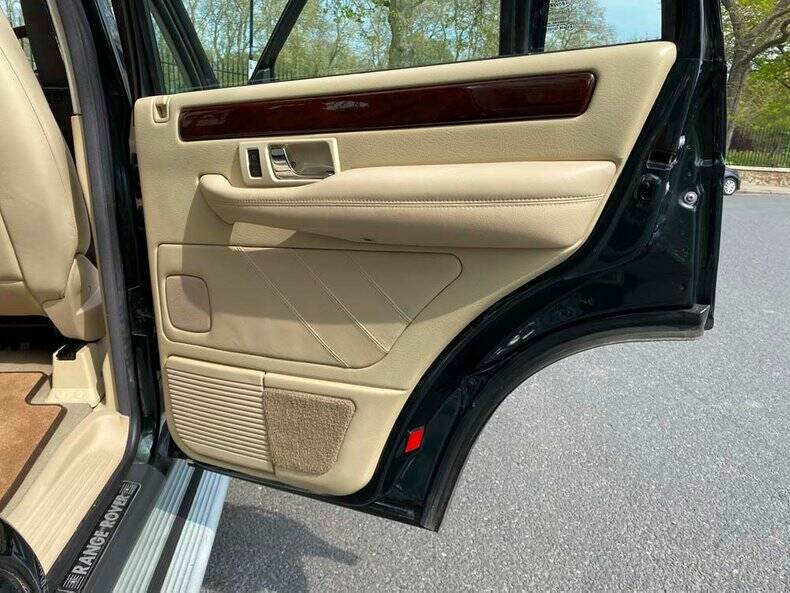 Image 40/50 de Land Rover Range Rover 4.6 Vogue (2001)