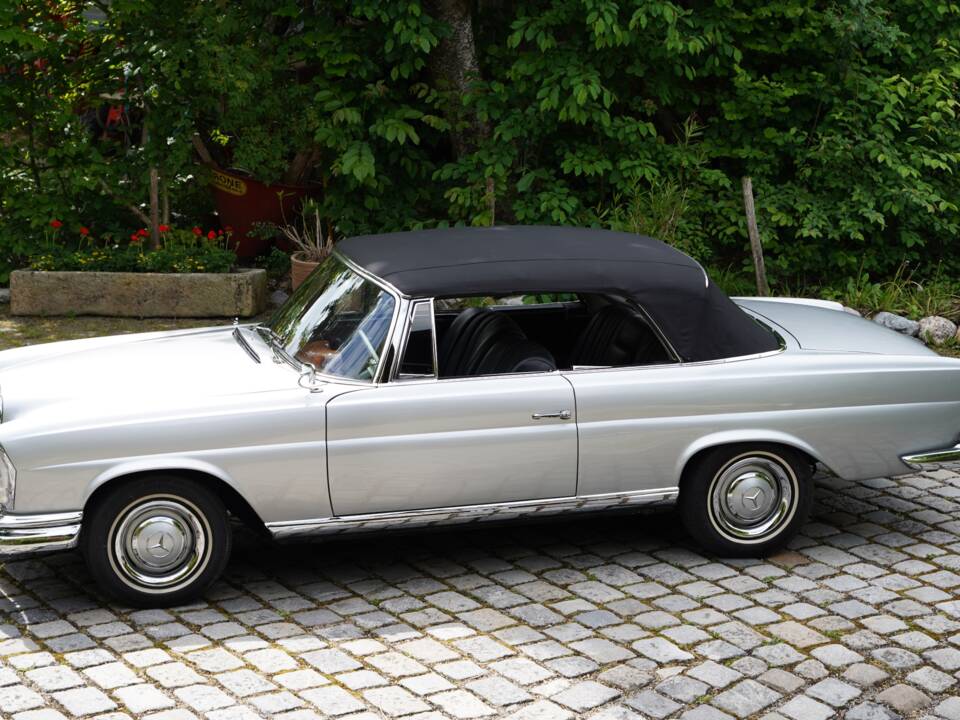 Bild 1/13 von Mercedes-Benz 220 SE b (1962)