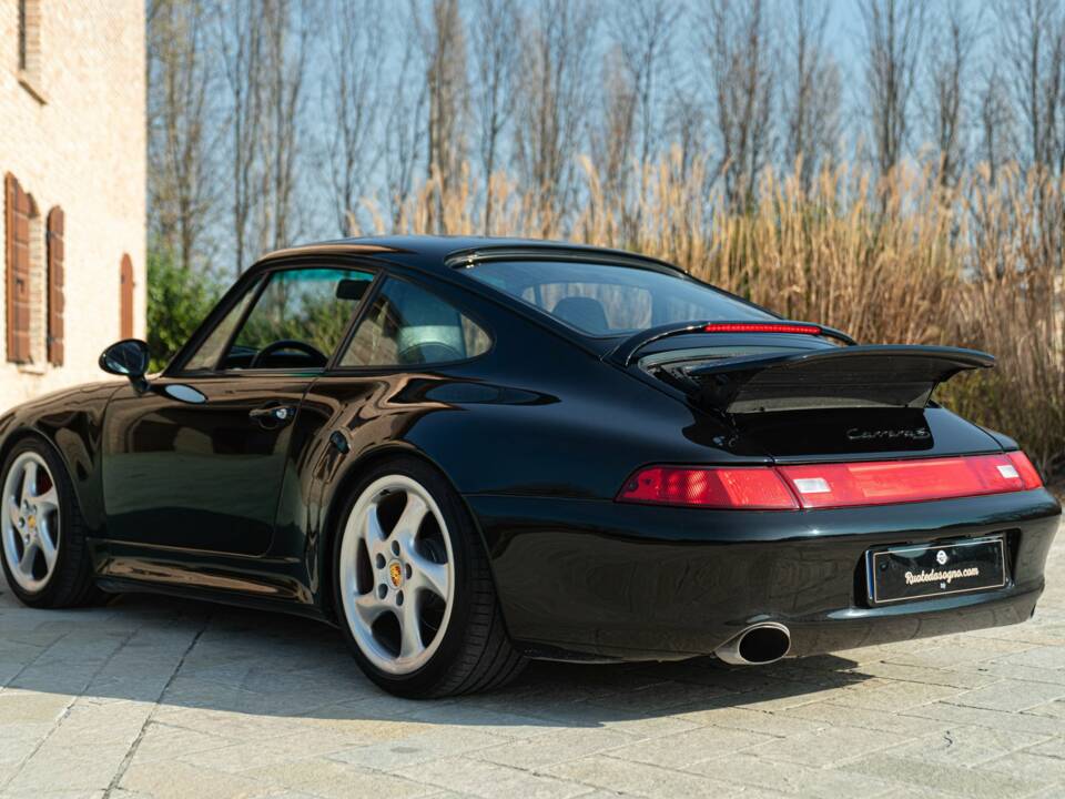 Image 7/50 of Porsche 911 Carrera (1996)