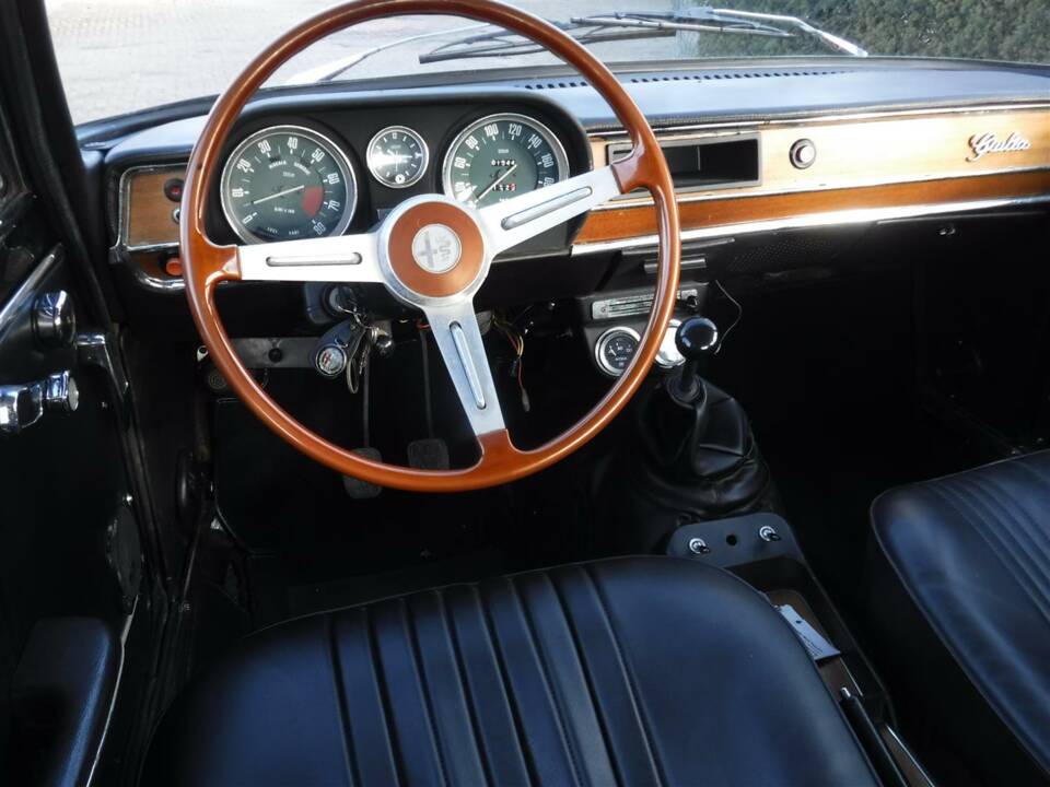 Bild 7/50 von Alfa Romeo Giulia 1300 Super (1972)