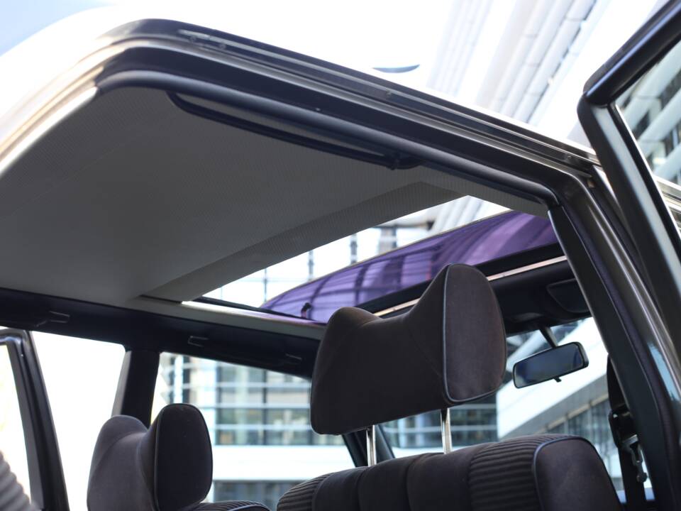 Afbeelding 11/46 van Mercedes-Benz 450 SEL 6,9 (1977)