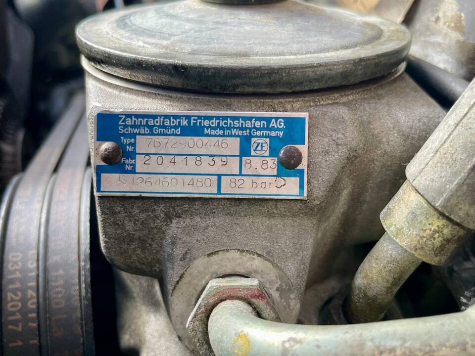 Bild 56/65 von Mercedes-Benz 380 SEC (1983)