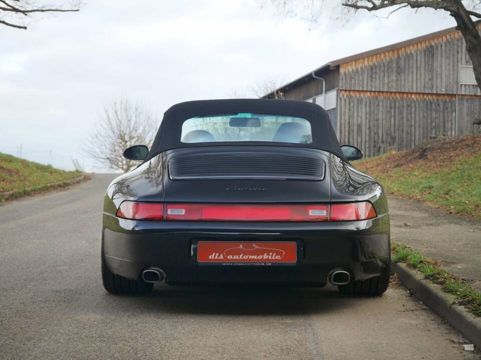 Image 5/34 of Porsche 911 Carrera (1997)