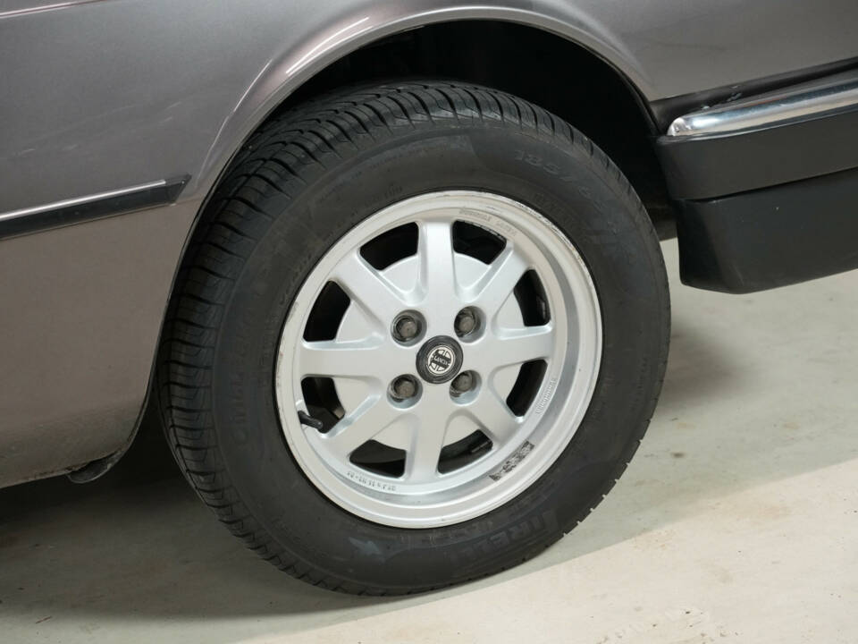 Immagine 20/35 di Lancia Beta HP Executive VX (1983)