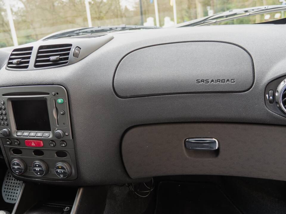 Image 35/60 of Alfa Romeo 147 3.2 GTA (2003)