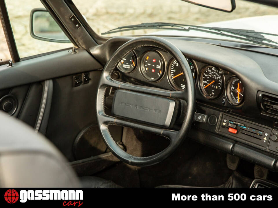 Bild 12/15 von Porsche 911 Carrera 3.2 (1986)