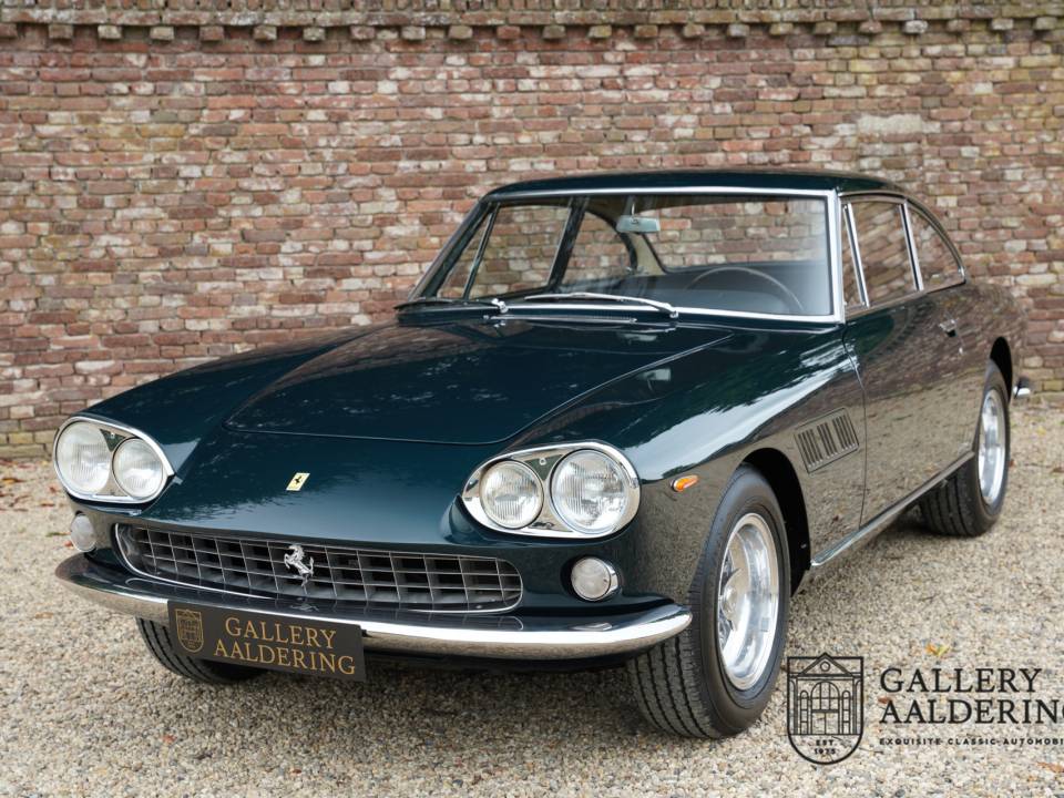 Bild 36/50 von Ferrari 330 GT 2+2 (1965)