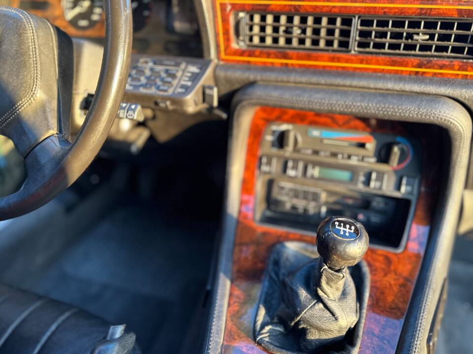 Image 37/40 of Jaguar Sovereign 3.6 (1989)