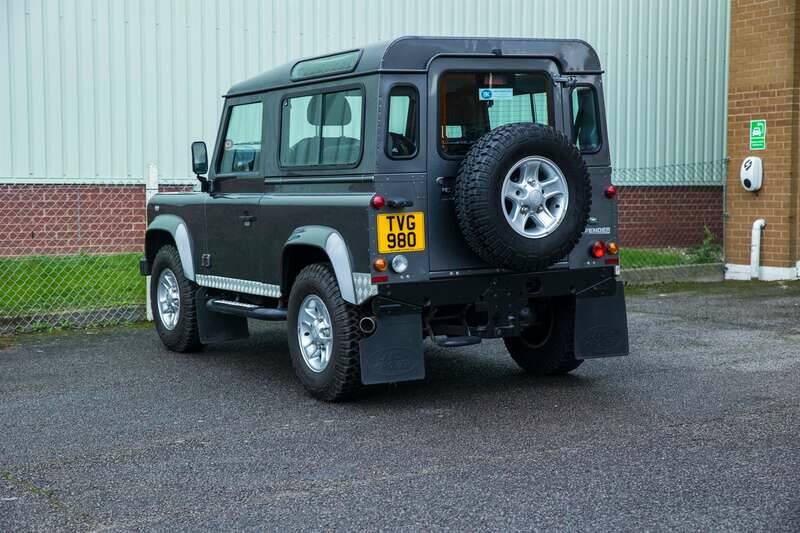 Bild 7/50 von Land Rover Defender 90 (2013)